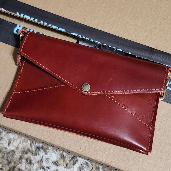 Portland Leather Handbags - Portland Leather Cowboy Sunset Envelope Crossbody Unicorn Color Smooth Leather